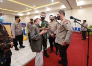 Vaksinasi Di Ponpes Nurul Jadid Probolinggo Ditinjau Langsung Kapolri Dan Wakapolda Jawa Timur