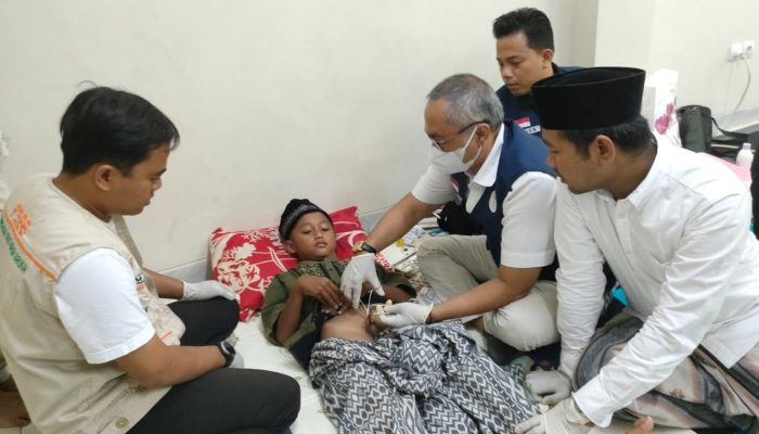 PKC PMII Jawa Timur Bersama PSBB Gelar Khitanan Massal, Bekam dan Pemeriksaan Kesehatan Gratis di Trenggalek